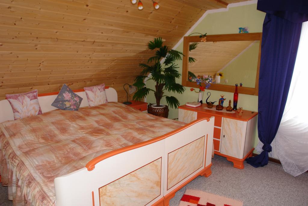 Ferienwohnung Bimmelbahn-Blick Neudorf  الغرفة الصورة