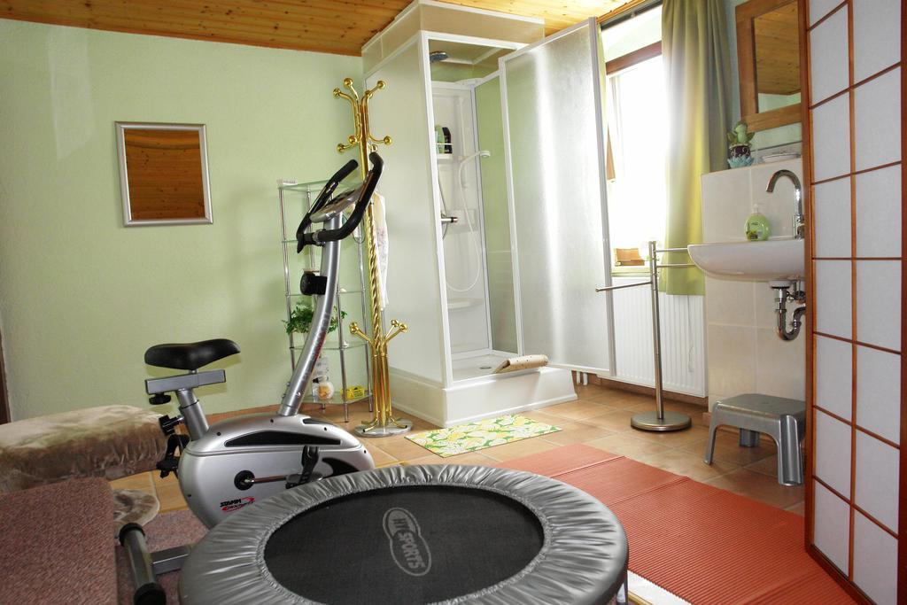 Ferienwohnung Bimmelbahn-Blick Neudorf  الغرفة الصورة