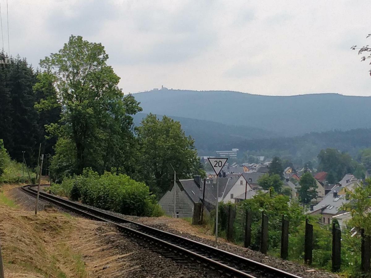 Ferienwohnung Bimmelbahn-Blick Neudorf  المظهر الخارجي الصورة